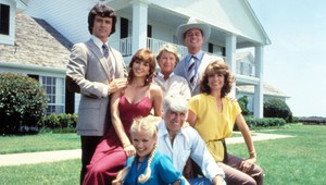 SMUTNÁ správa pre fanúšikov legendárneho seriálu DALLAS: Zomrela jedna z hviezd!