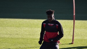 Ronaldo nastúpil, no nohavice si vyzliekal až na trávniku