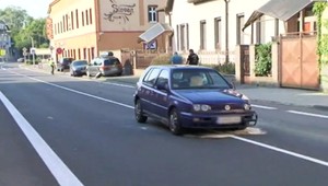 Ján (50) narážal do áut a ľudí, na kapote mu skončil chodec