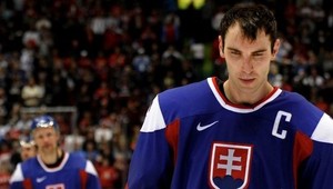 Synovec (5) Zdena Cháru spadol do zhrdzaveného kanála na chodníku