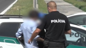 Pri bežnej kontrole vozidla našli u cudzincov drogy