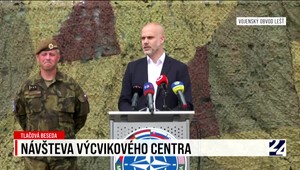 Tlačová beseda ministra obrany Sklenára po návšteve vo výcvikovom stredisku Lešť