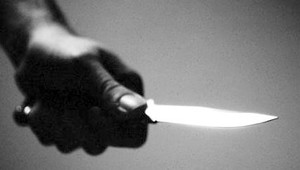 Nedáš mi peniaze a ja ťa zabijem, vyhrážal sa lupič krupiérke