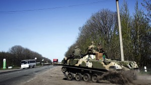 Zbraňami vyženieme kyjevskú armádu, kričia obyvatelia Slavjanska