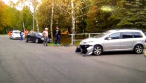 Búračka dvoch áut. Kto zaplatí haváriu v Handlovej?