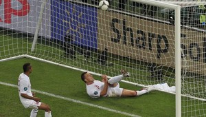 Videli sme na ME 2012 strelu, ktorá zmení budúcnosť futbalu?