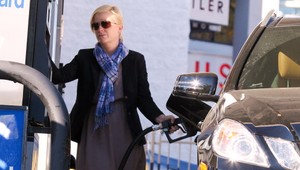 Benzín za 1,60 €. Takto sa menila jeho cena...