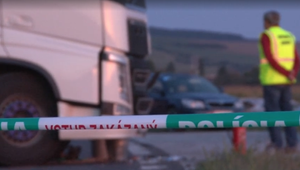 Zrážku s kamiónom neprežil mladý motorkár. Manéver kamionistu ho stál život