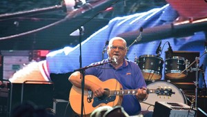 Obrna hlasiviek českej legendy! Najhoršia správa, akú si spevák môže vypočuť!