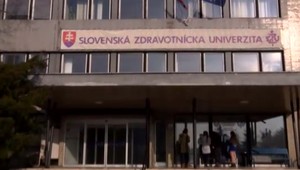 Medici kritizujú návrh Smeru, podľa ktorého by museli štátu zaplatiť školné, ak do desiatich rokov opustia krajinu