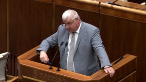 Diaľnica D3 vyvolala súboj v parlamente. Na ministra dopravy sa zosypala kritika