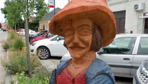 V Hurbanove strážia priechod rozprávkové figúrky