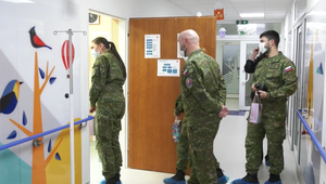 Vojaci zo Zvolena vyzbierali 5200 eur pre Detskú fakultnú nemocnicu