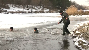 Do ľadovej vody s rozumom: Na čo si dať pozor pri otužovaní?