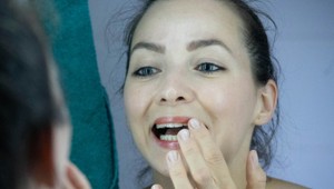 Skvelá správa: Vírus oparu môže podľa vedcov zničiť rakovinu kože