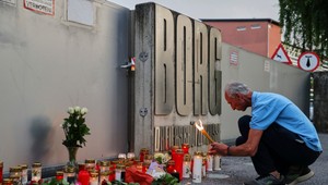 Polícia zverejnila vek obetí streľby v Grazi. Útočník zabil aj dcéru svojho suseda