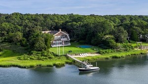 Mesačný nájom 370 tisíc?! Toľko platí cez prázdniny za vilu slávna speváčka!