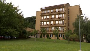 Spor ministerstva školstva a SAV poputuje do parlamentného výboru