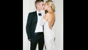 Svadobné FOTKY Justina a Hailey. Nechýba štvormetrový závoj ani dramatický nápis!