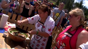 FOTO: O najlepšie halušky súťažilo v Terchovej 18 družstiev