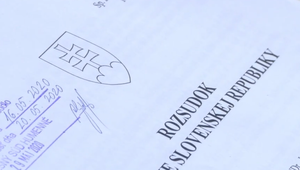 Dôchodca sa snaží márne dostať k odškodnému, vinníka nevie vypátrať exekútor ani ministerstvo spravodlivosti