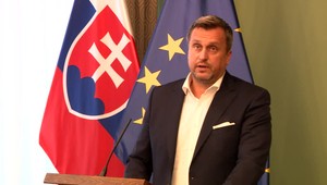 Andrej Danko chce zrušiť diaľničné známky. Bez tohto návrhu by mimoriadnu schôdzu pre Smer-SD neotvoril
