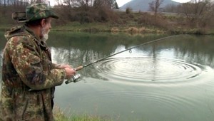 Vo Váhu našli mŕtvolu muža