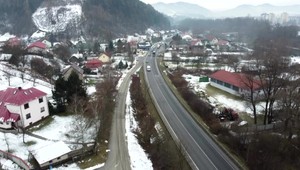 Diaľnica v nedohľadne, dedinčania zobrali veci do vlastných rúk