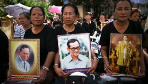 Zomrel najdlhšie vládnuci panovník na svete, smútok v Thajsku potrvá rok