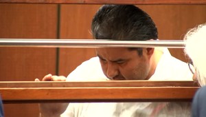 Polícia zatkla vodcu cirkvi Svetlo sveta. Je podozrivý z viacerých sexuálnych deliktov