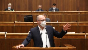 Majitelia obchodov a reštaurácií si vydýchnu, poslanci schválili pomoc s platením nájmov