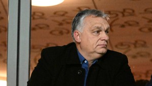Orbán zostáva predsedom Fideszu. Tvrdí, že je v najlepšom veku