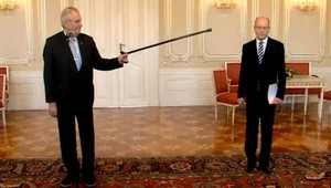 Zeman: Sobotka má charizmu fľaše od uhoriek, správa sa ako svi*a