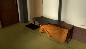 Mladík skolaboval pri policajnom zákroku. Oživiť sa ho nepodarilo