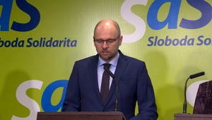 Opozícia za kauzy v agrosektore viní ministerku Matečnú