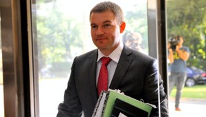 Na Paškovu stoličku si sadne súčasný minister školstva Peter Pellegrini