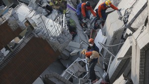 Slovák Aleš na mieste nešťastia. Prežil zemetrasenie, ktoré zabilo 14 ľudí