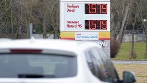 Rozhovory 24: Drahšia nafta pre cudzincov