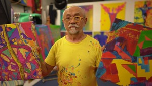 Umelec Daniel v Bez servítky šokuje: Mal už dva POHREBY a doma oddychuje v TRUHLE!