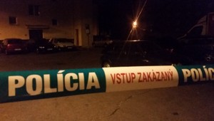 Pokus o vraždu v Bratislave. Ťažko ranený muž ležal vo vchode domu