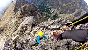 Maxim (6) vyliezol na Lomničák. Po lezeckej ceste