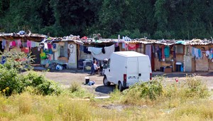 Starosta mesta odmietol pochovať rómske dievča, vyvolal pobúrenie