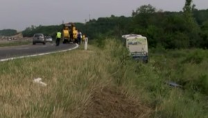 Pozostalí obetí z tragickej nehody slovenského autobusu v Srbsku sa prvýkrát pozreli vodičovi do očí