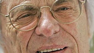 Ecclestone spomínal na "železnú lady", chválil Hitlera a Husajna