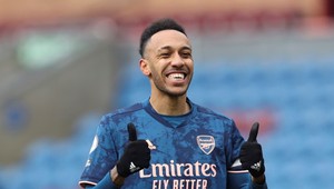 Dospej už! Fanúšikov Arsenalu nahnevali Aubameyangove fotografie