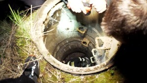 Pes uviazol v kanalizačnej šachte, dramatická záchranná akcia trvala 4 hodiny