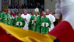 Nečakané rozhodnutie z Vatikánu. Budú sa môcť kňazi ženiť?