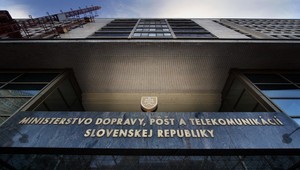 Zatkli zamestnanca Štátneho dopravného úradu!