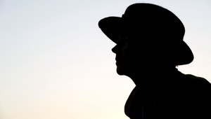 Kabelkový fantóm úraduje v Bystrici. Dôchodkyni (61) zlomil rameno