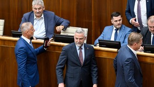 Schôdzu k odvolávaniu Gašpara poslanci otvorili. Koalícia však odmietla jej program